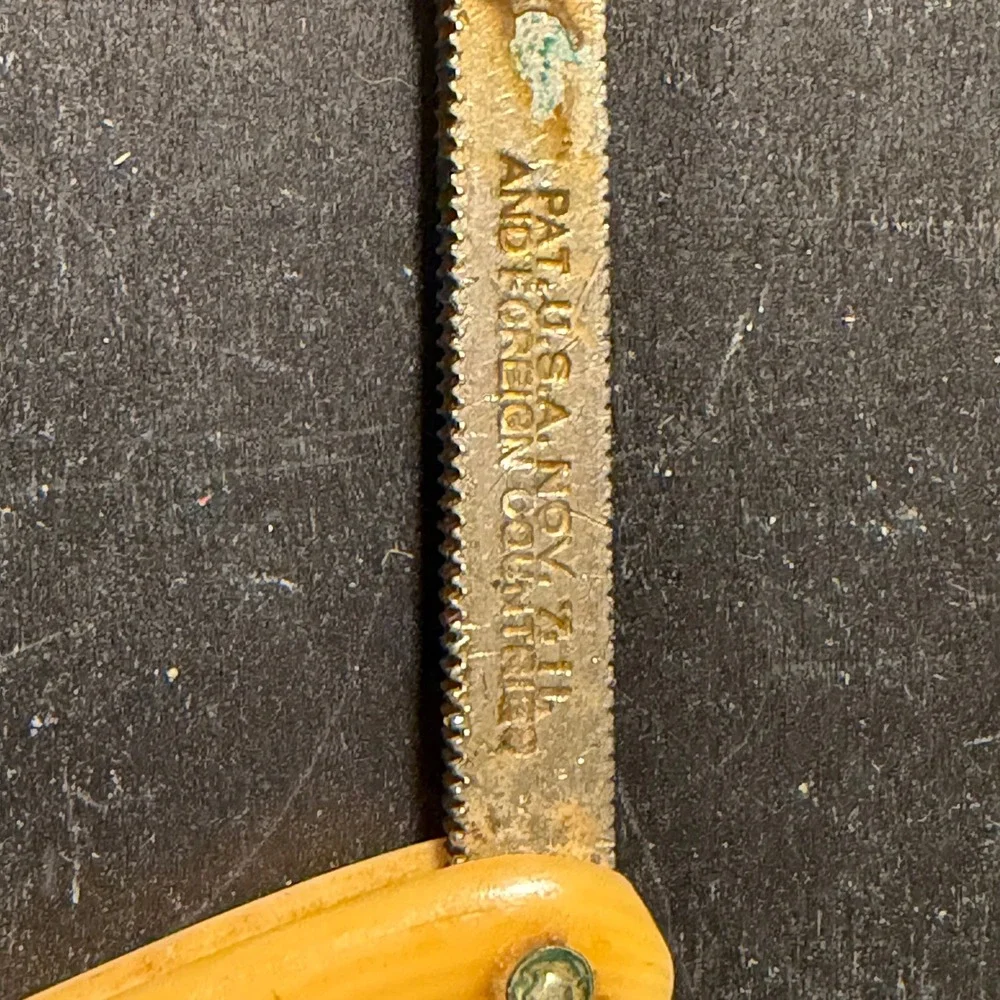 Vintage 1911 Patent Straight Razor Butterscotch Handle Made in USA Antique